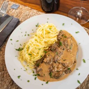 Rindsplätzchen mit Morchelrahmsauce